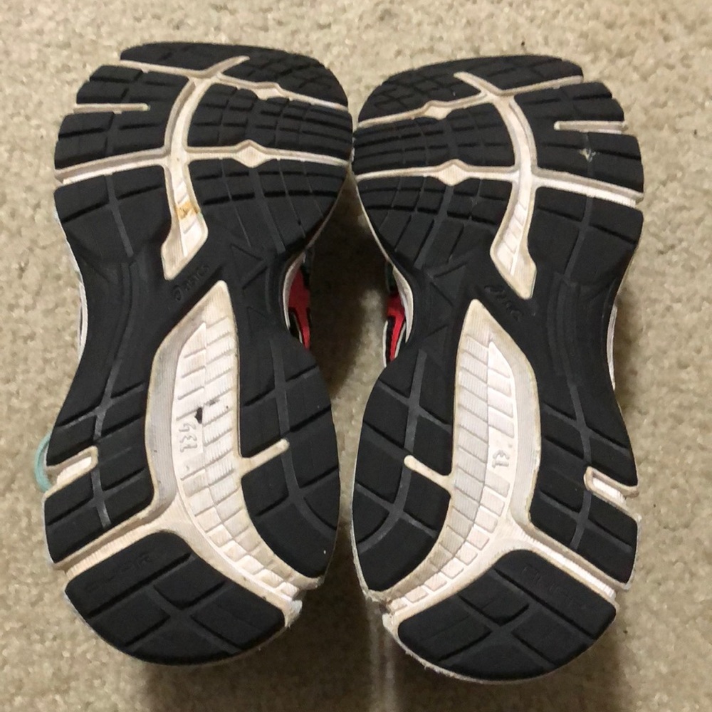 ASICS Running Shoes - Picture 3 of 5